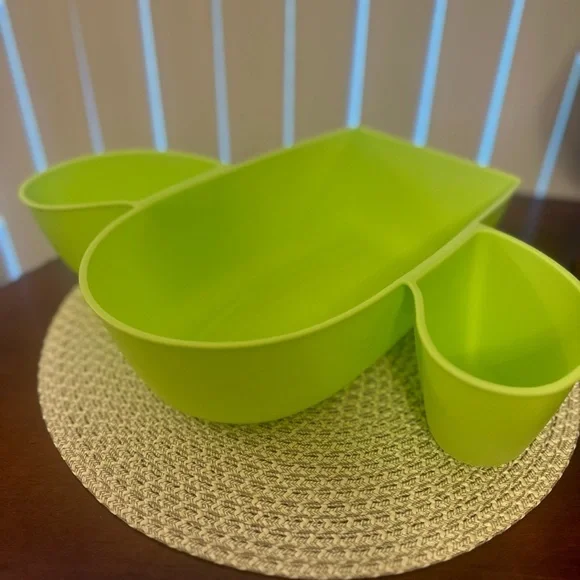 Cactus Shape Chips and Dip Bowl: Perfect Taco Bar Accessory for Your Next Party! - Picture 3 of 4